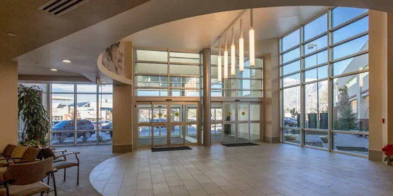 Large entryway with windows and natural light