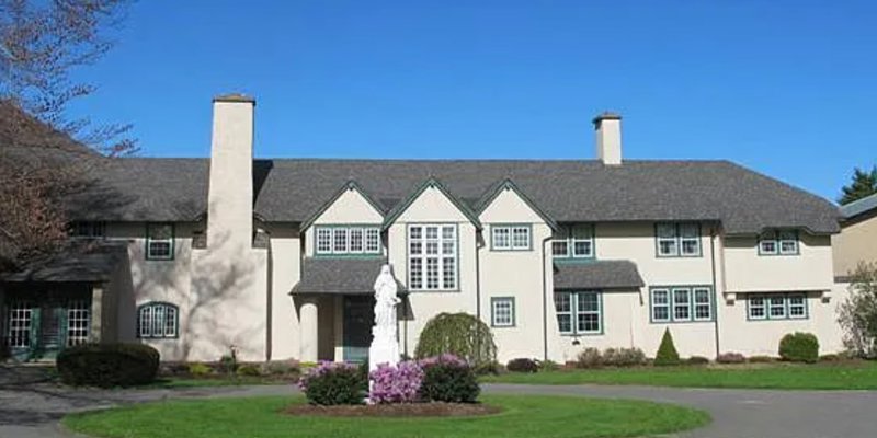 Mclean Ambulatory And Residential Treatment Center At Naukeag Petersham Exterior Side